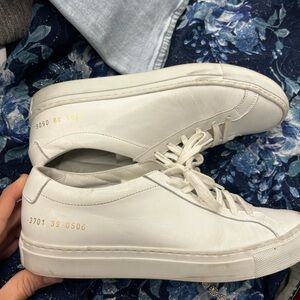 Common Projects sneaker